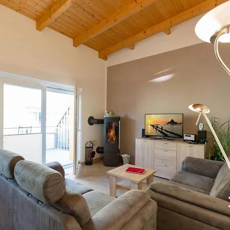 アパート Domizil Am Hang App A05 *